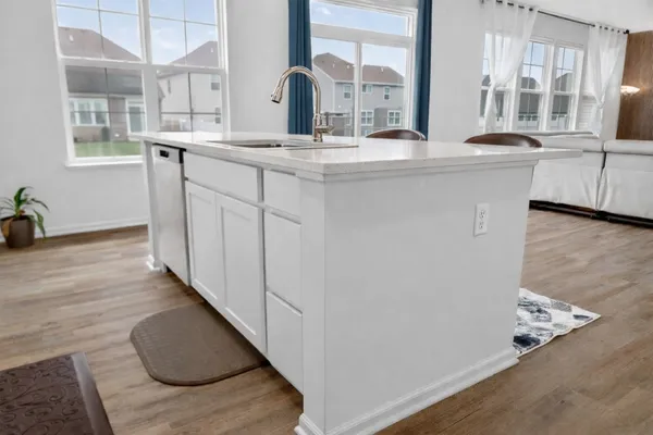 $4,500 | 395 South Pointe Avenue, South Elgin, IL 60177