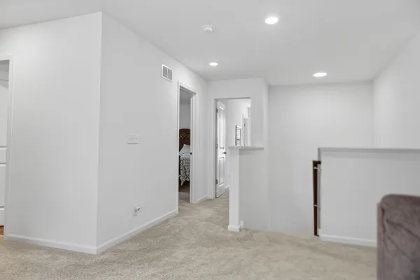 $4,500 | 395 South Pointe Avenue, South Elgin, IL 60177