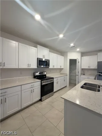 $2,300 | 17404 Monte Isola Way, North Fort Myers, FL 33917
