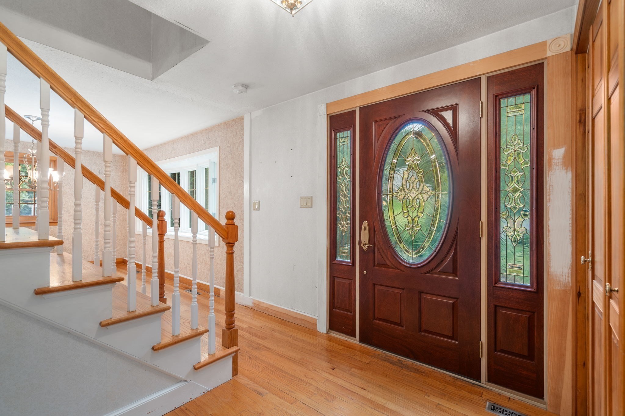 11 Summit Road Southborough, MA 01772 - Photo 4 of 41 Gallery Image 4