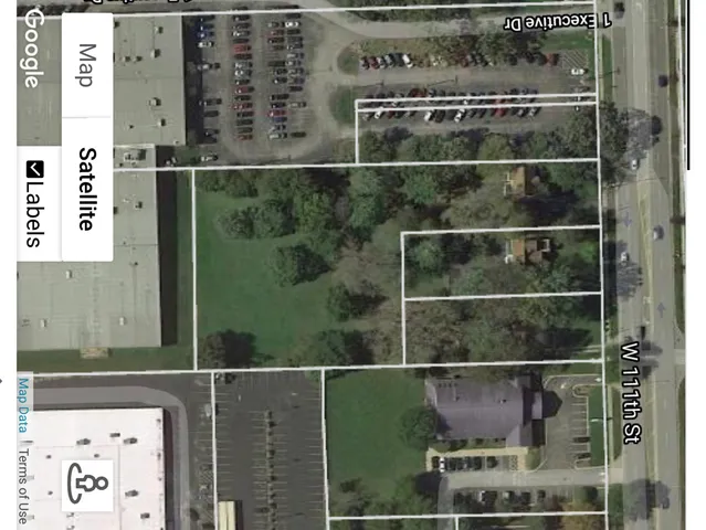 $900,000 | 7801 West 111th Street, Palos Hills, IL 60465