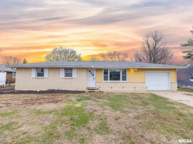 $179,900 | 112 Caroline Street, Morton, IL 61550