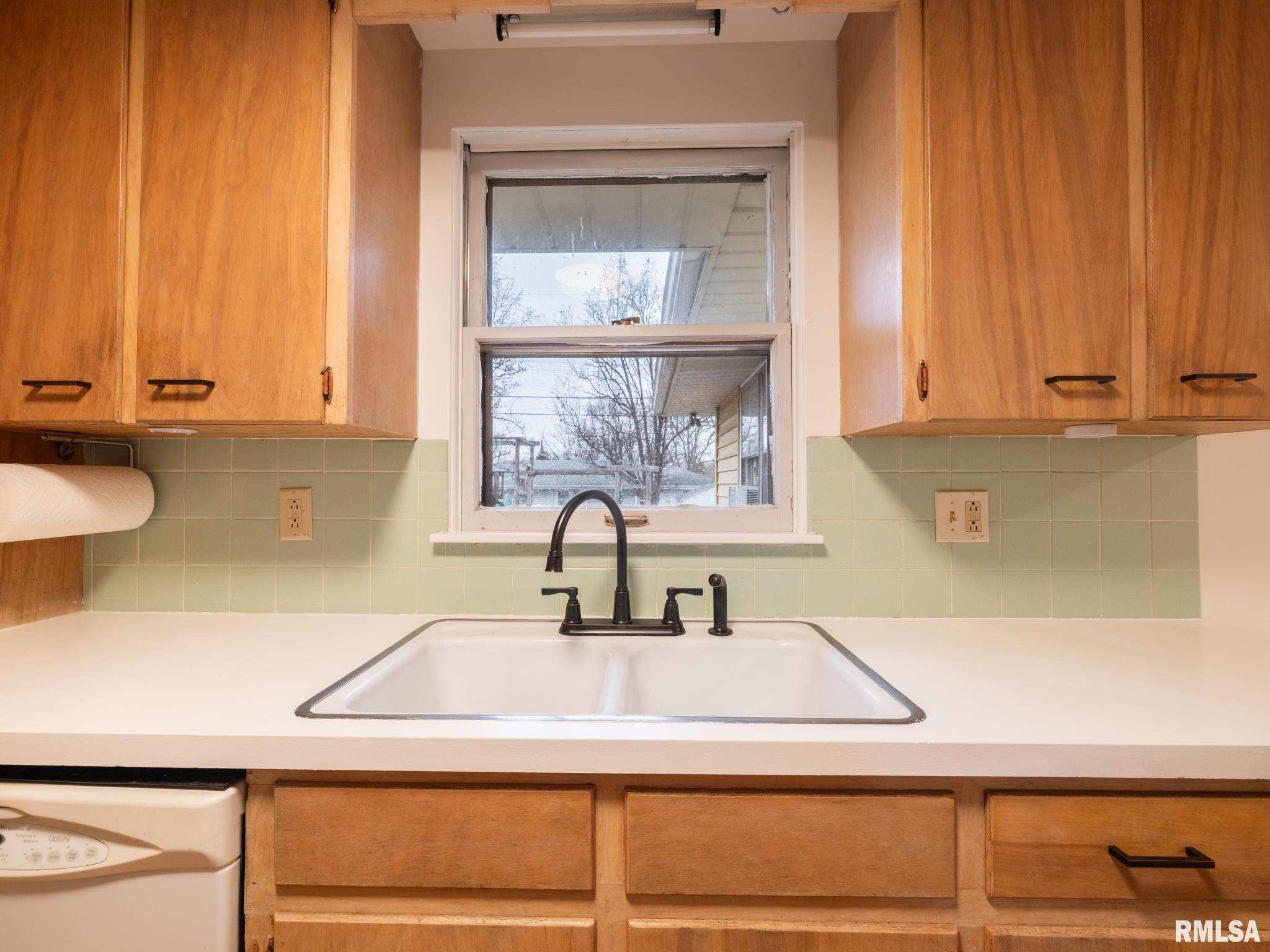 112 Caroline Street Morton, IL 61550 - Photo 11 of 51