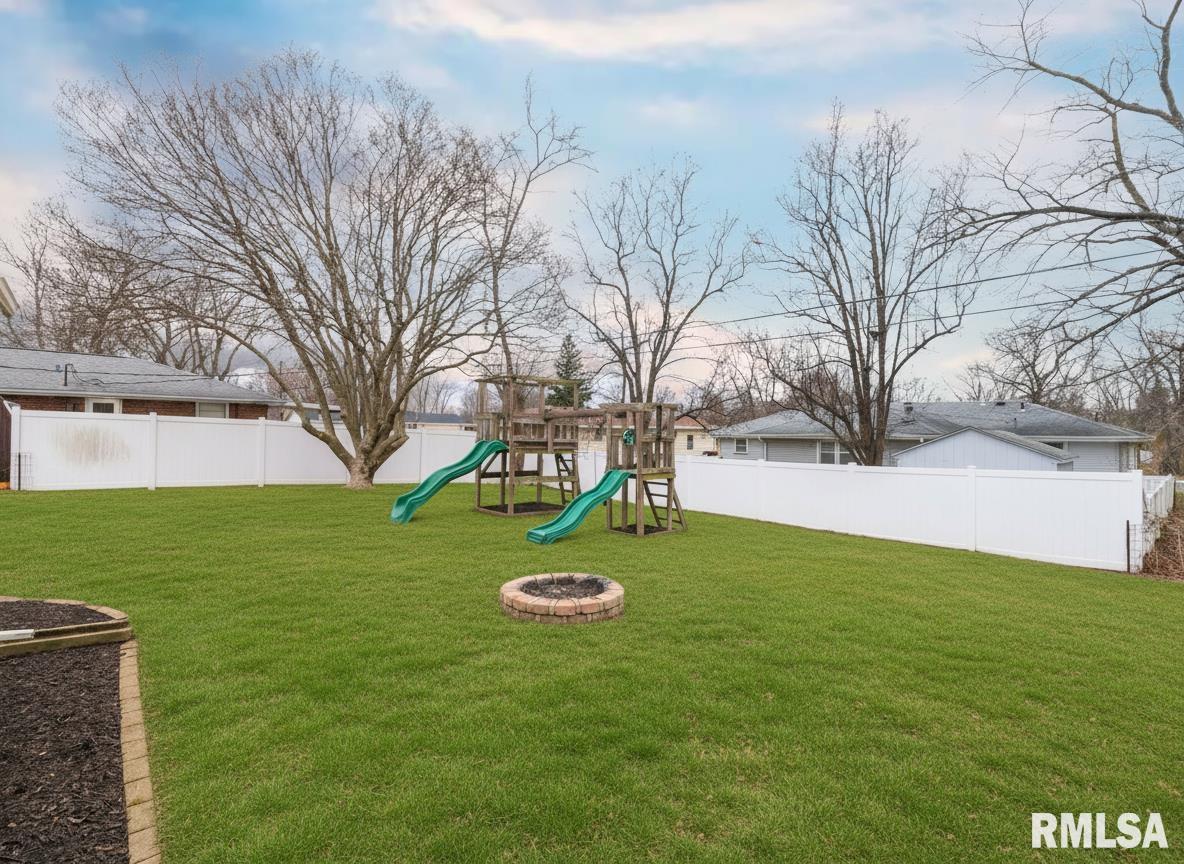 112 Caroline Street Morton, IL 61550 - Photo 2 of 50