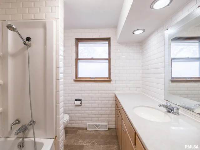 $179,900 | 112 Caroline Street, Morton, IL 61550