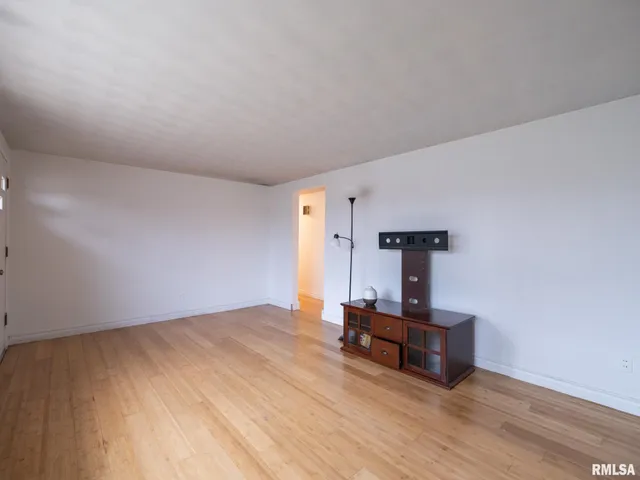 $179,900 | 112 Caroline Street, Morton, IL 61550