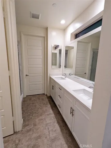 $3,970 | 19537 Astor Place, Northridge, CA 91324