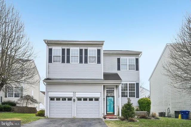 $570,000 | 4 Cheyenne Court, Burlington, NJ 08016