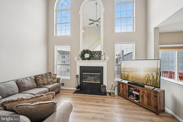 $570,000 | 4 Cheyenne Court, Burlington, NJ 08016