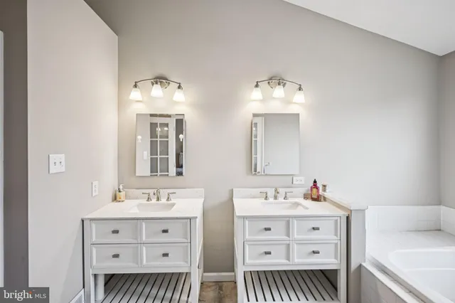 $570,000 | 4 Cheyenne Court, Burlington, NJ 08016