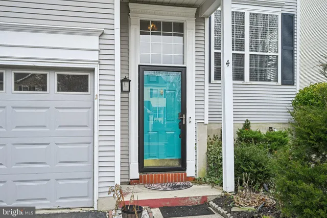 $570,000 | 4 Cheyenne Court, Burlington, NJ 08016