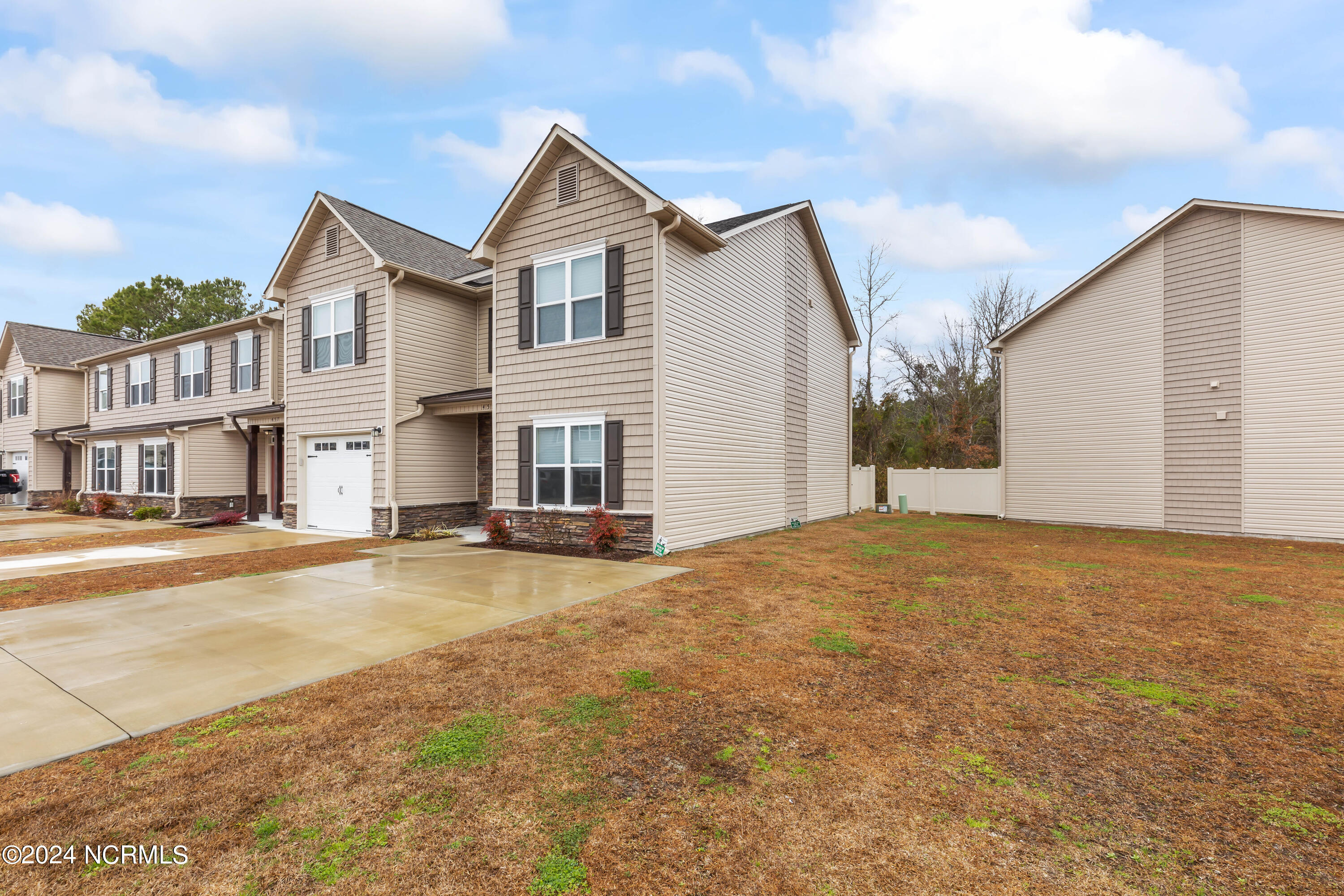 459 Sullivan Loop Road Midway Park, NC 28544 - Photo 3 of 24 3