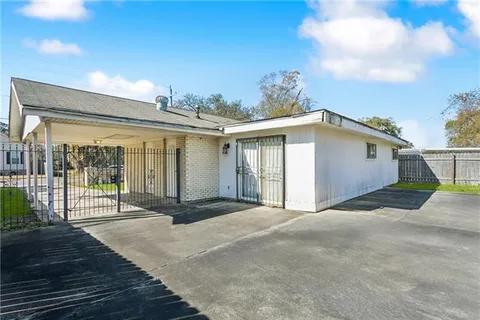 $160,000 | 4565 Camelot Drive, New Orleans, LA 70127