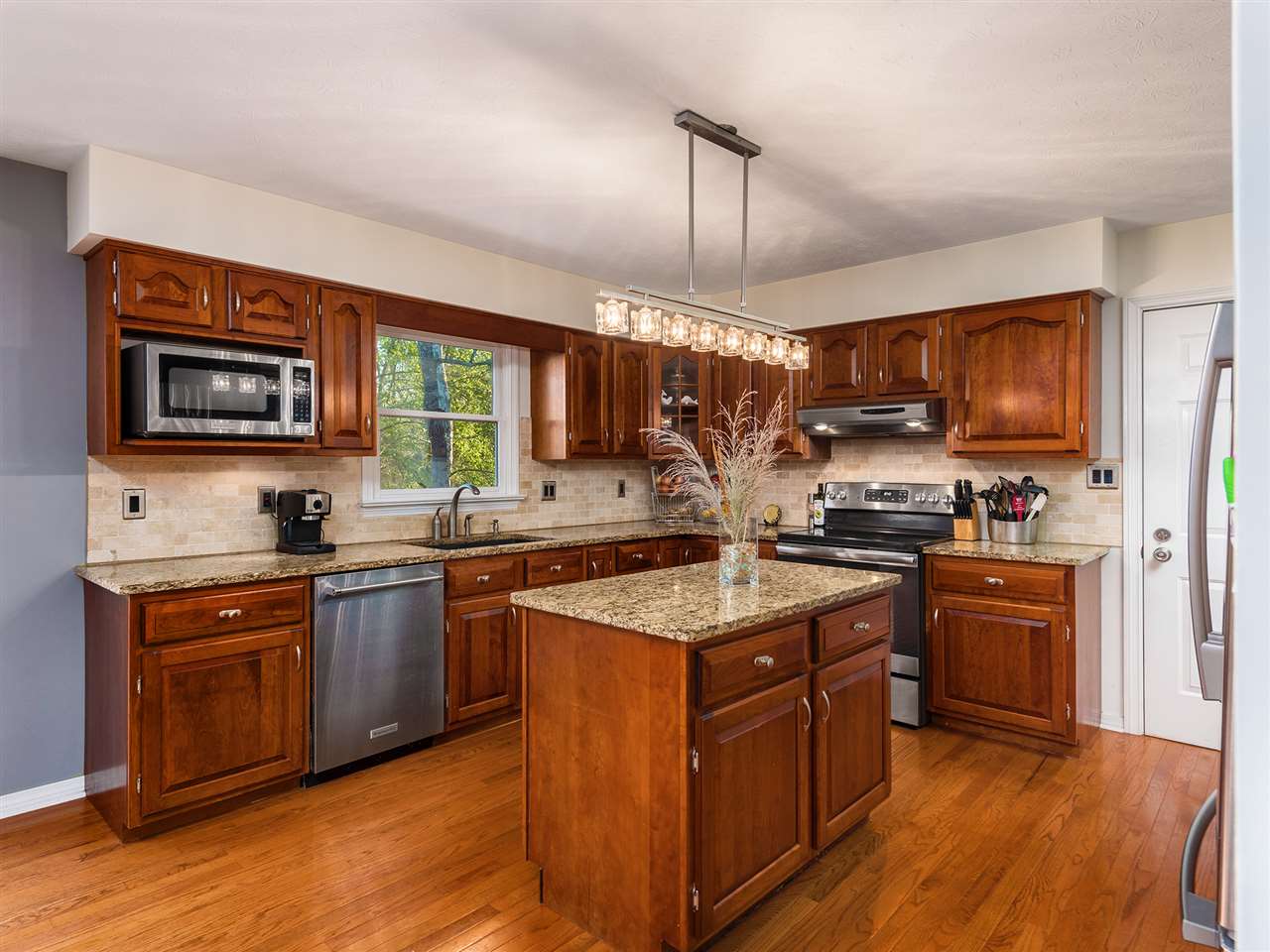 150 Summit Ridge Road Hurricane, WV 25526 - Photo 5 of 25 Gallery Image 5