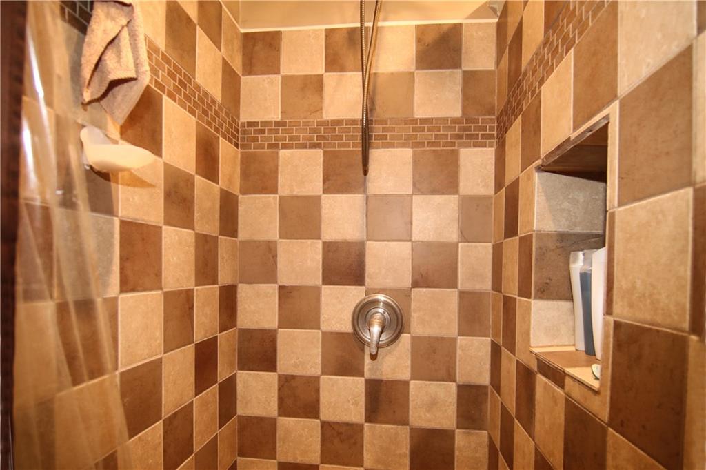 8210 Lieber Road Indianapolis, IN 46260 - Photo 14 of 24 Gallery Image 14