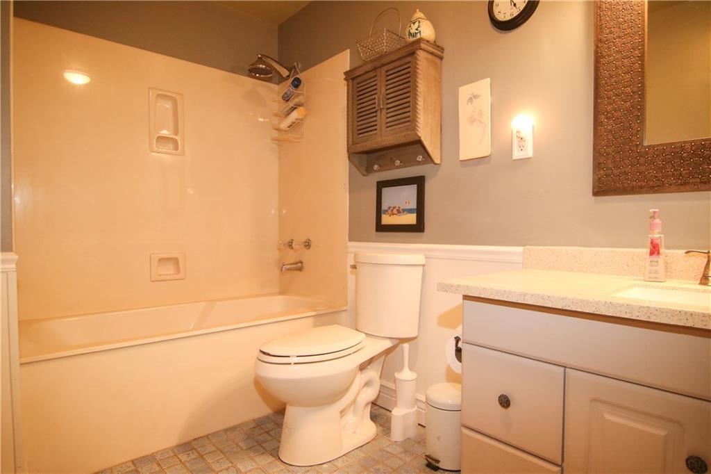 8210 Lieber Road Indianapolis, IN 46260 - Photo 17 of 24 Gallery Image 17