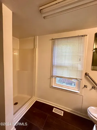 $135,000 | 114 Rhodes Avenue, Windsor, NC 27983