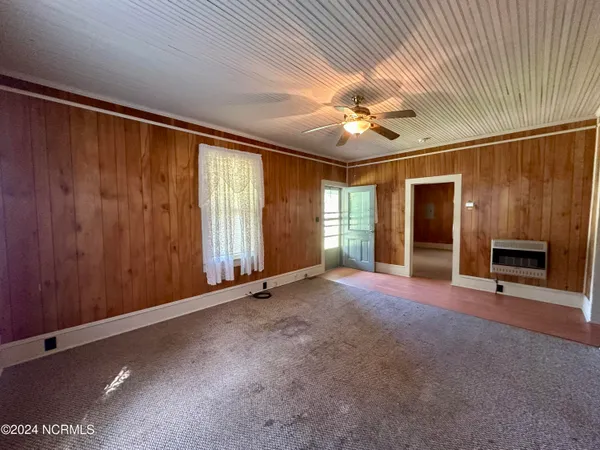 $135,000 | 114 Rhodes Avenue, Windsor, NC 27983