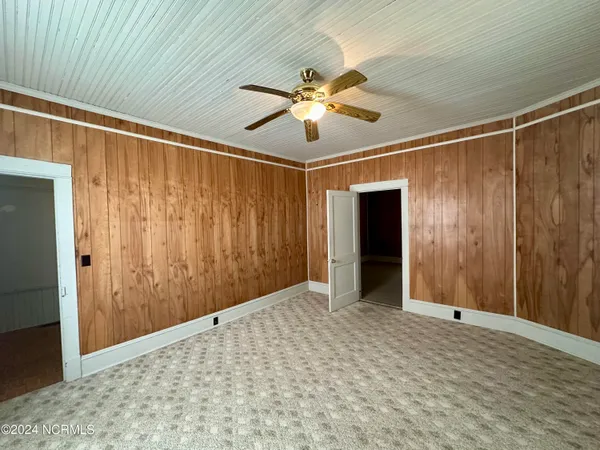 $135,000 | 114 Rhodes Avenue, Windsor, NC 27983