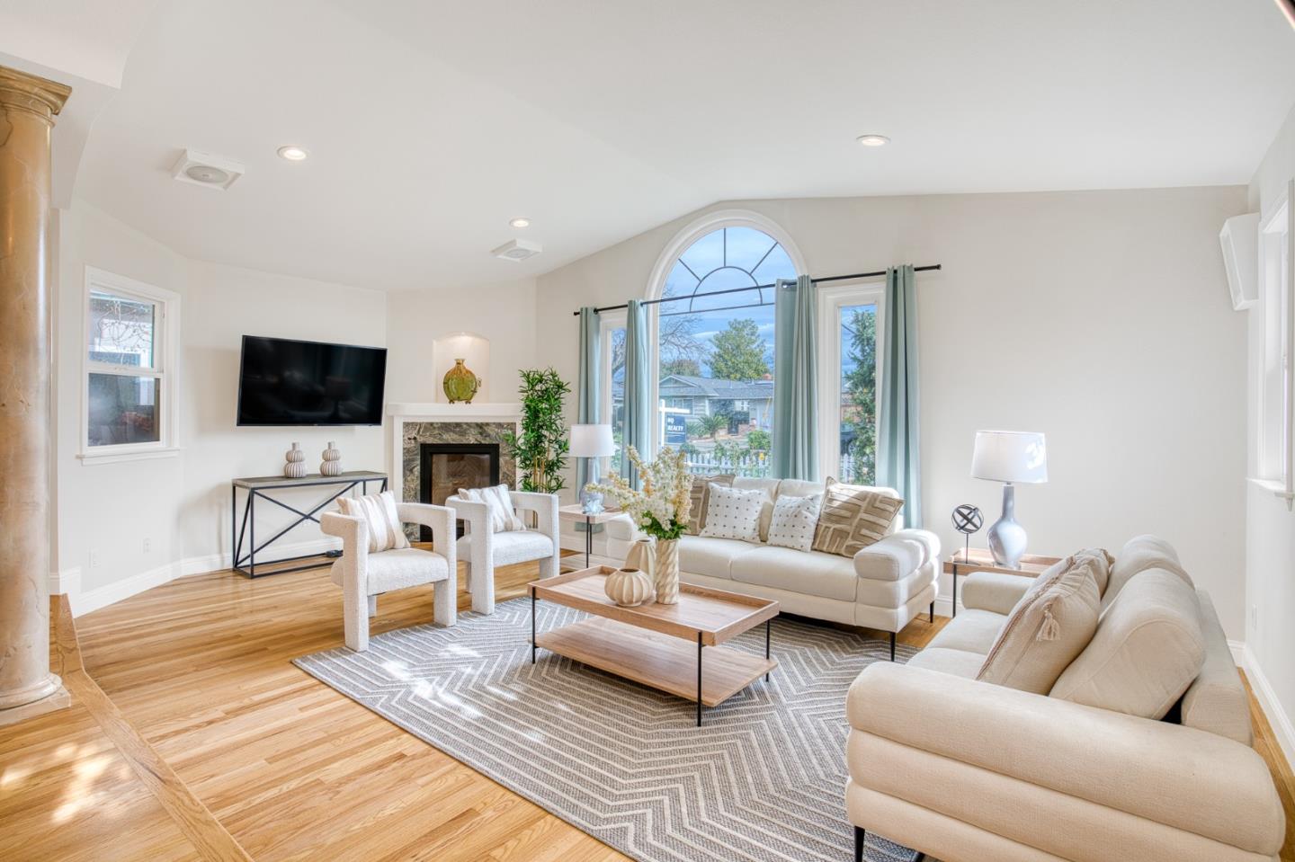 5575 Harwood Road San Jose, CA 95124 - Photo 8 of 47