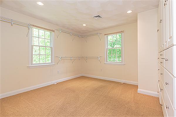 20 Erwin Road North Reading, MA 01864 - Photo 8 of 30 Gallery Image 8