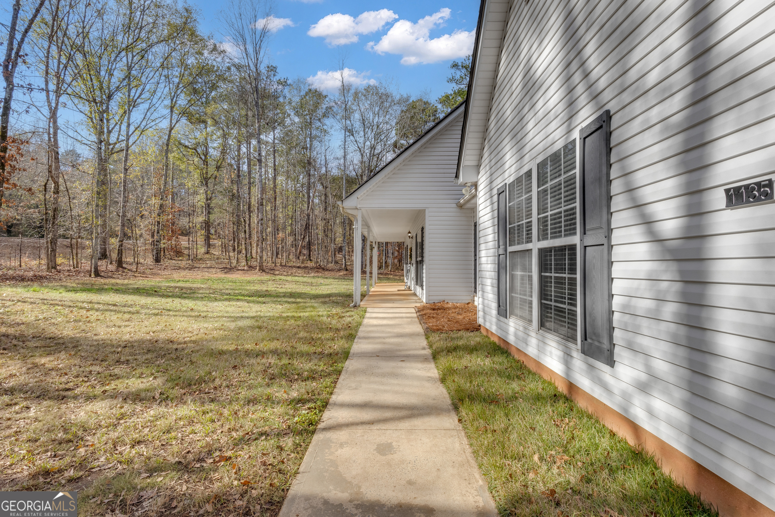1135 Baptist Camp Road Griffin, GA 30223 - Photo 5 of 54 a view of fountain in front of house