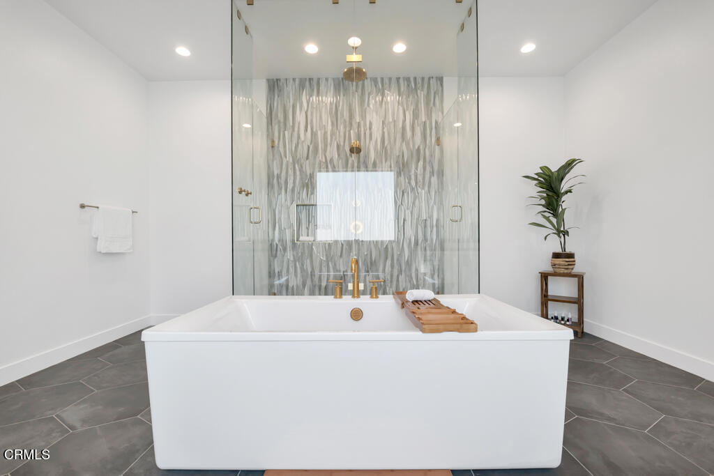 11944 Red Hawk Lane Porter Ranch, CA 91326 - Photo 28 of 61