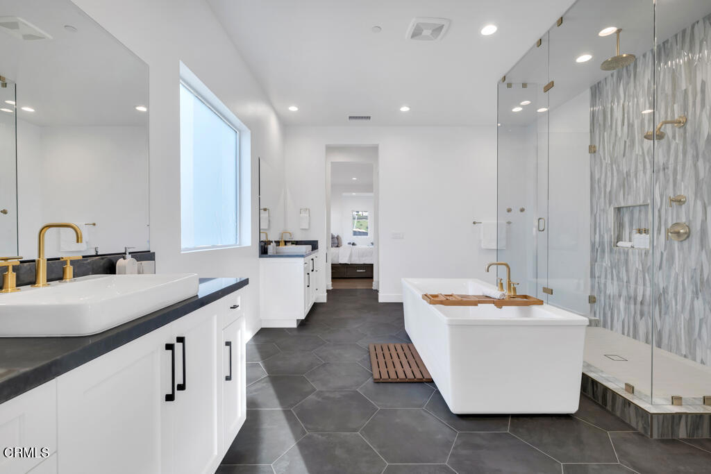 11944 Red Hawk Lane Porter Ranch, CA 91326 - Photo 29 of 61