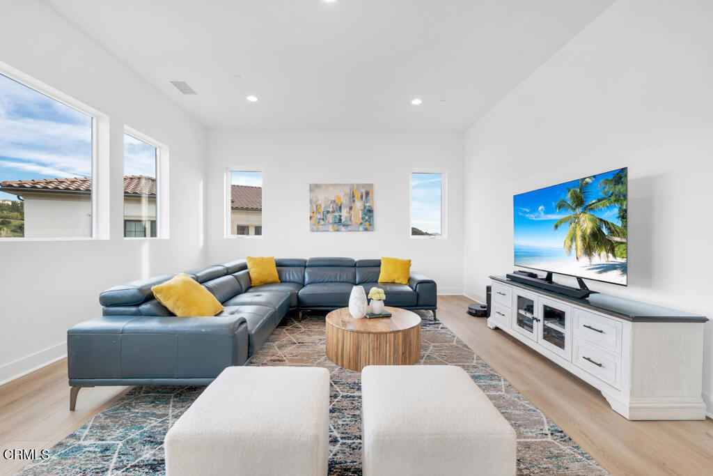 11944 Red Hawk Lane Porter Ranch, CA 91326 - Photo 35 of 61