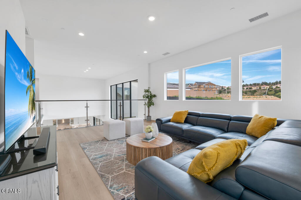 11944 Red Hawk Lane Porter Ranch, CA 91326 - Photo 37 of 61