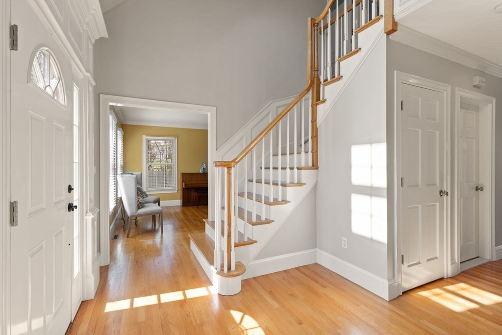 21 Smith Road Milton, MA 02186 - Photo 5 of 37