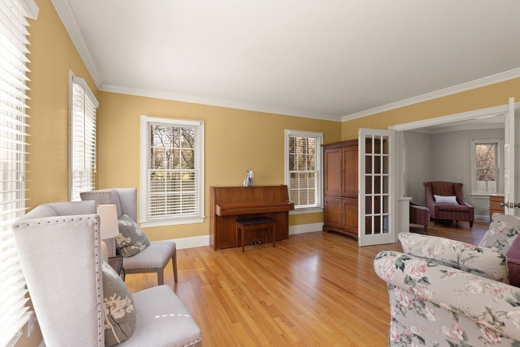 21 Smith Road Milton, MA 02186 - Photo 10 of 37