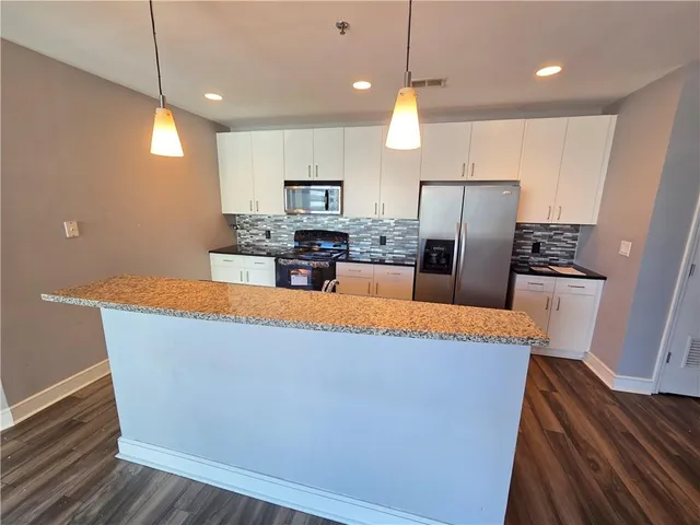 $2,695 | 44 Peachtree Place Northeast, Unit 1931, Atlanta, GA 30309