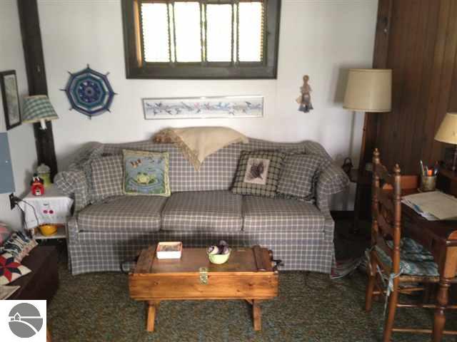4317 Greilick Road Traverse City, MI 49696 - Photo 5 of 22 1737937-4.JPG