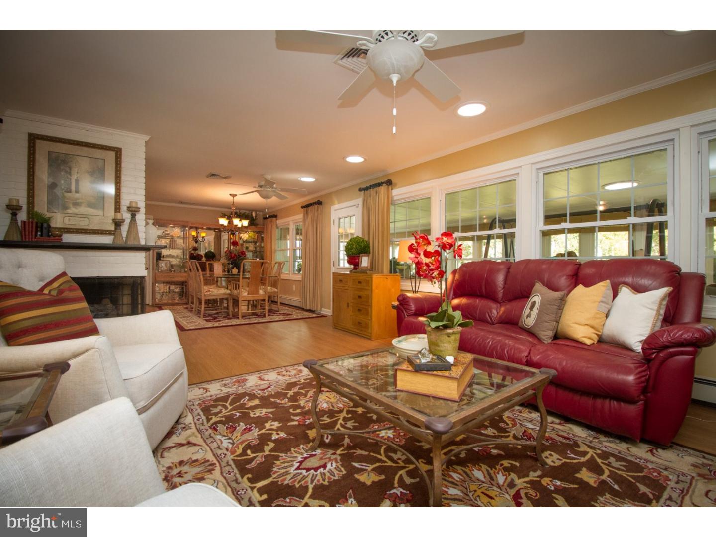 2 Sugarplum Road Levittown, PA 19056 - Photo 3 of 24 Living Room