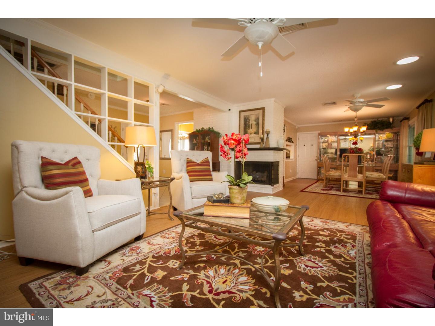 2 Sugarplum Road Levittown, PA 19056 - Photo 4 of 24 Living Room