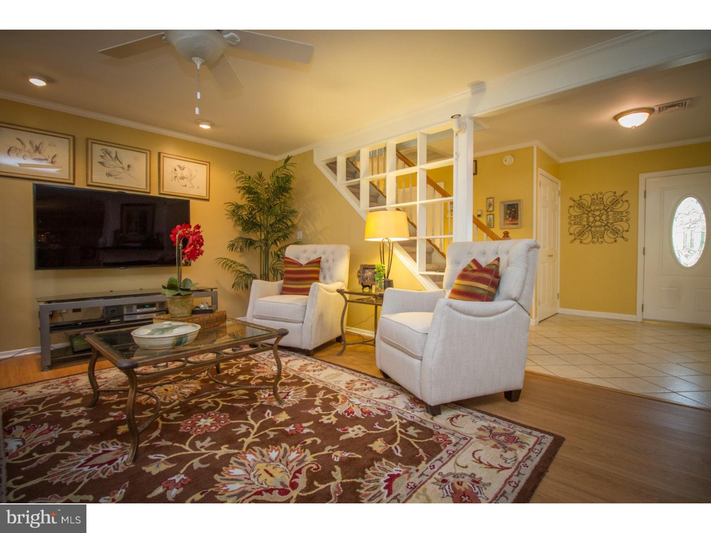2 Sugarplum Road Levittown, PA 19056 - Photo 5 of 24 Living Room