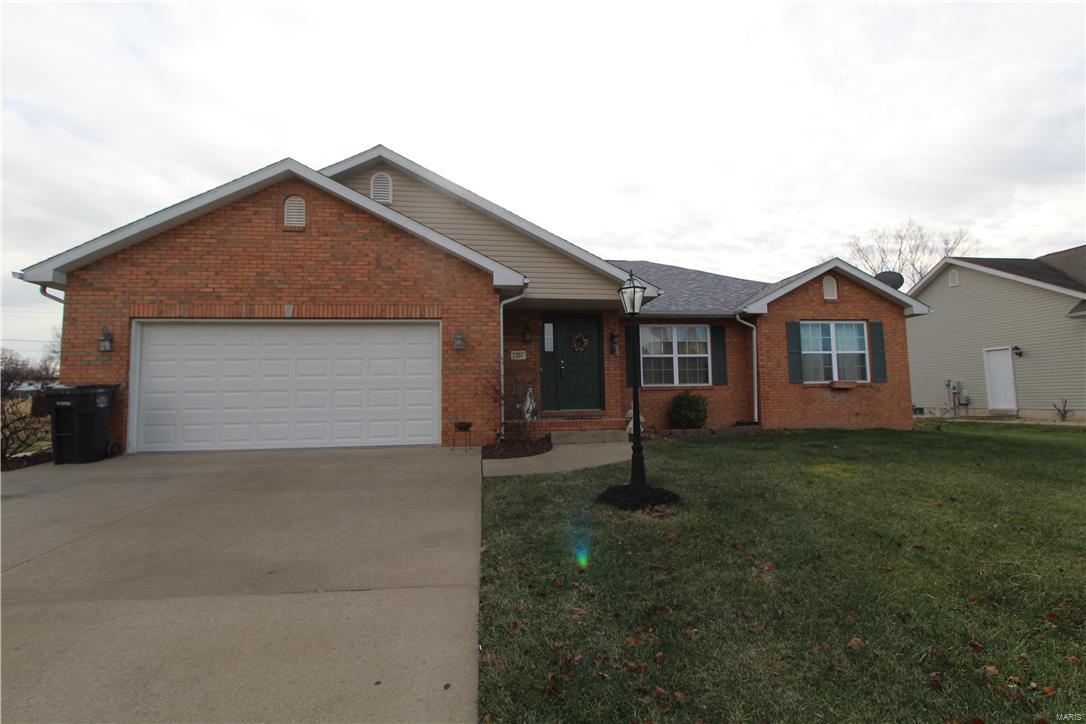 1301 Ridgefield Drive Godfrey, IL 62035 - Photo 1 of 31 Gallery Image 1