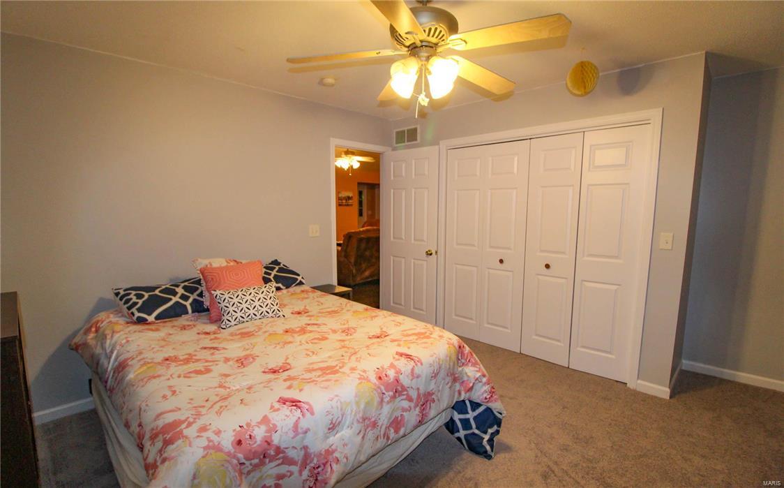 1301 Ridgefield Drive Godfrey, IL 62035 - Photo 19 of 31 Gallery Image 19