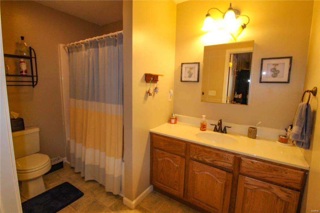 1301 Ridgefield Drive Godfrey, IL 62035 - Photo 20 of 31 Gallery Image 20