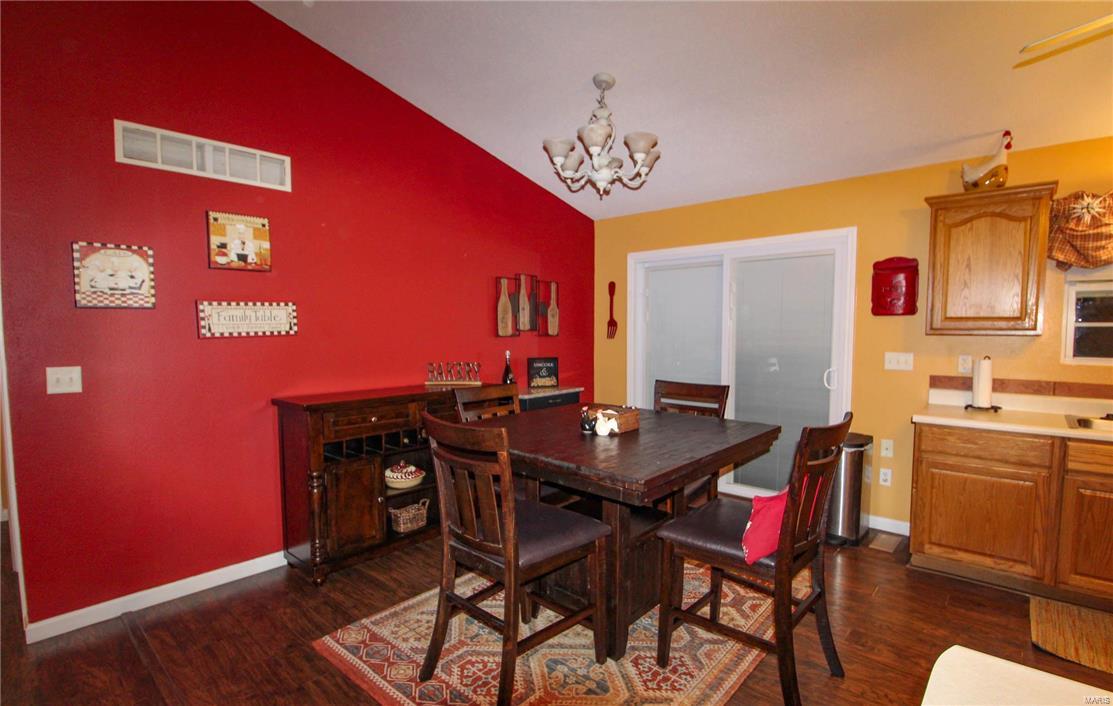 1301 Ridgefield Drive Godfrey, IL 62035 - Photo 6 of 31 Gallery Image 6