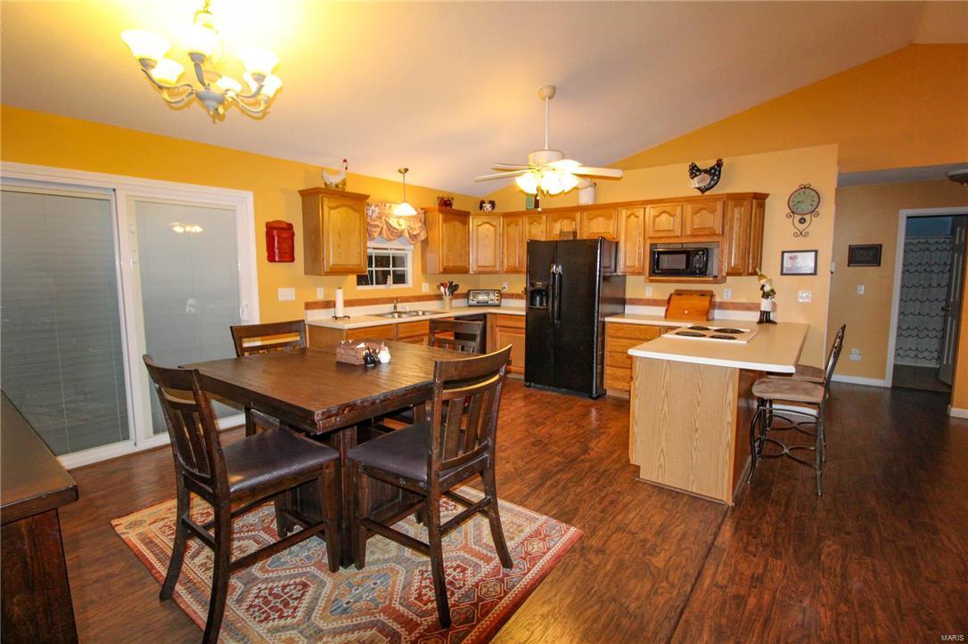 1301 Ridgefield Drive Godfrey, IL 62035 - Photo 7 of 31 Gallery Image 7