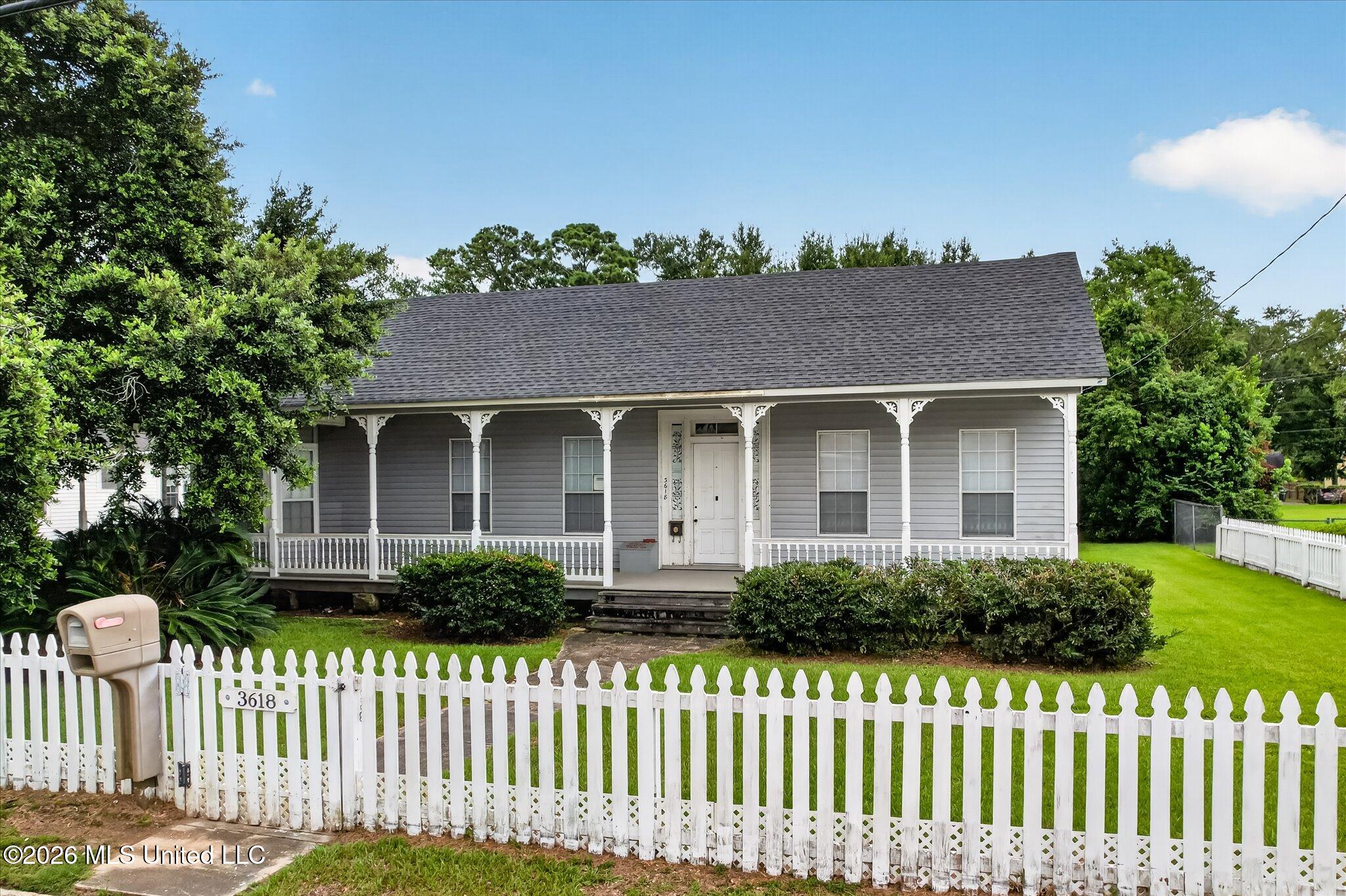 3618 Bellview Avenue Moss Point, MS 39563 - Photo 1 of 115 001-001_DJI_0004