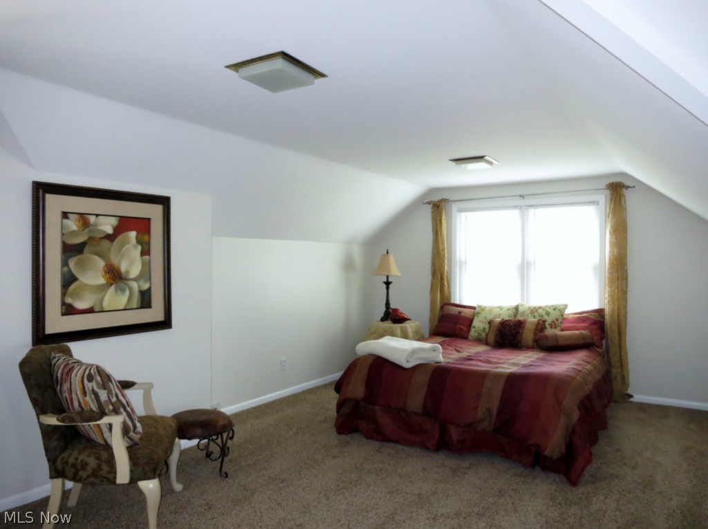 4073 Wilmington Road Cleveland, OH 44121 - Photo 11 of 22