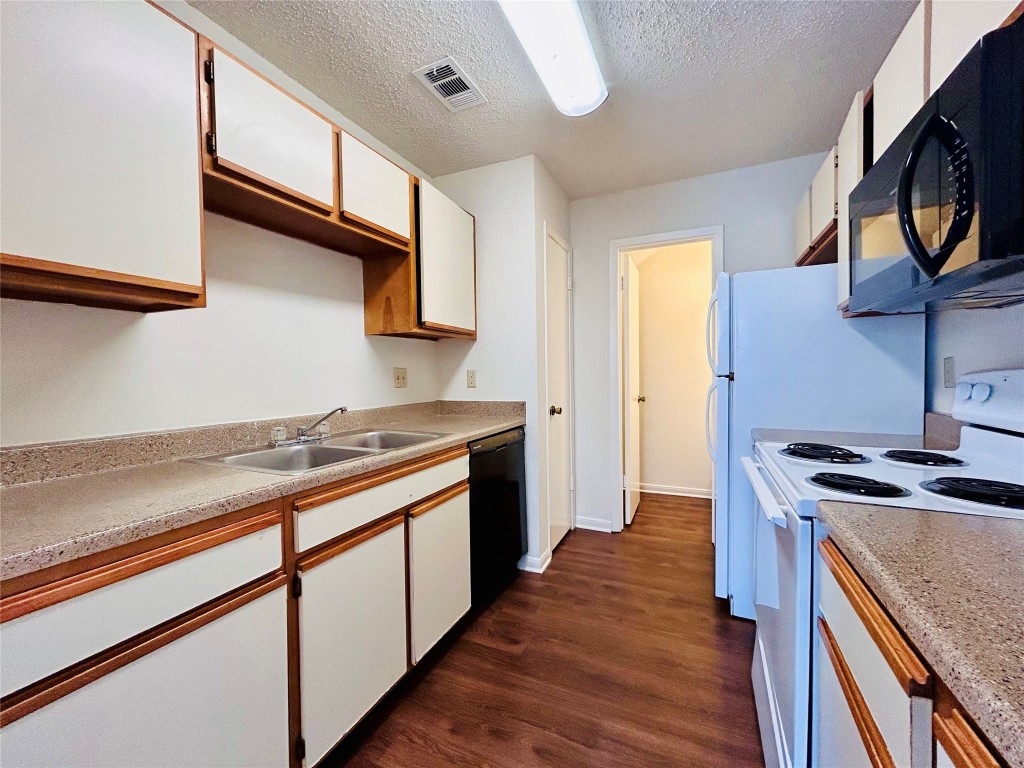 8904 Schick Road, Unit A Austin, TX 78729 - Photo 6 of 16