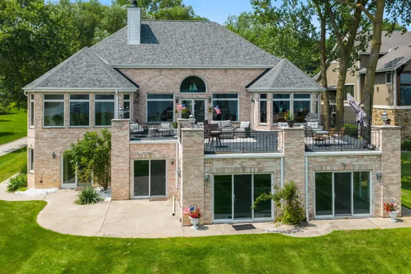 $2,760,000 | W304-n2470 Maple Avenue, Delafield, WI 53072