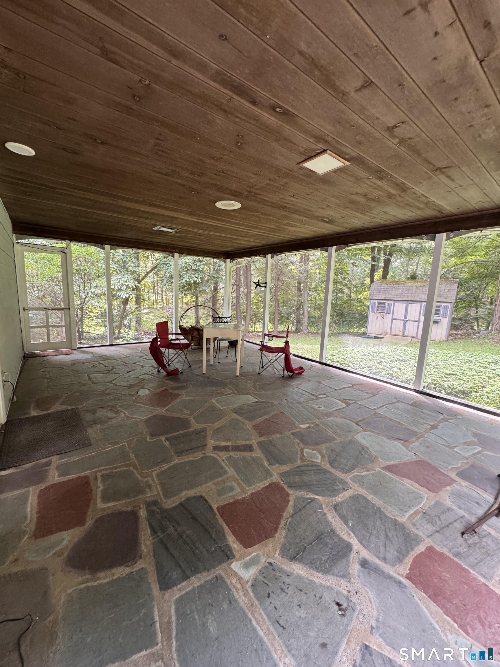 8 Midwood Road Norwalk, CT 06851 - Photo 7 of 23
