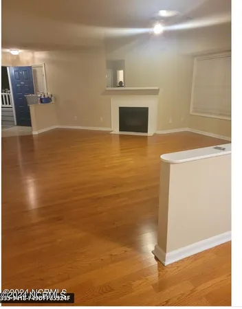 $1,300 | 112 Breezewood Drive, Unit E, Greenville, NC 27858