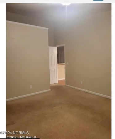 $1,300 | 112 Breezewood Drive, Unit E, Greenville, NC 27858