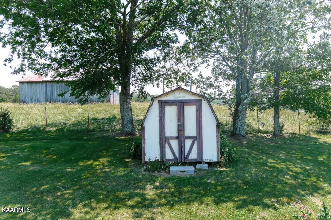 10008 Rutledge Pike Corryton, TN 37721 - Photo 27 of 30 a view of backyard with green space